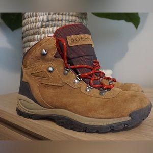 Columbia Newton Ridge Plus Hiking Boot - Women's SZ 9